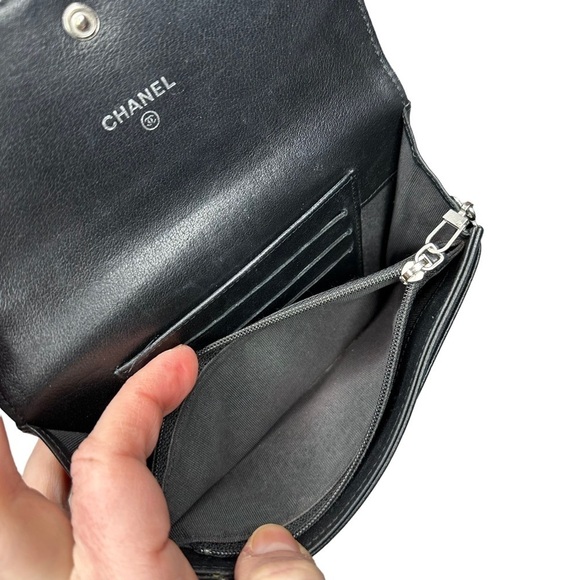 Authentic CHANEL Black Quilted Chevron Lambskin Leather CC Button Wallet Clutch - Picture 9 of 15